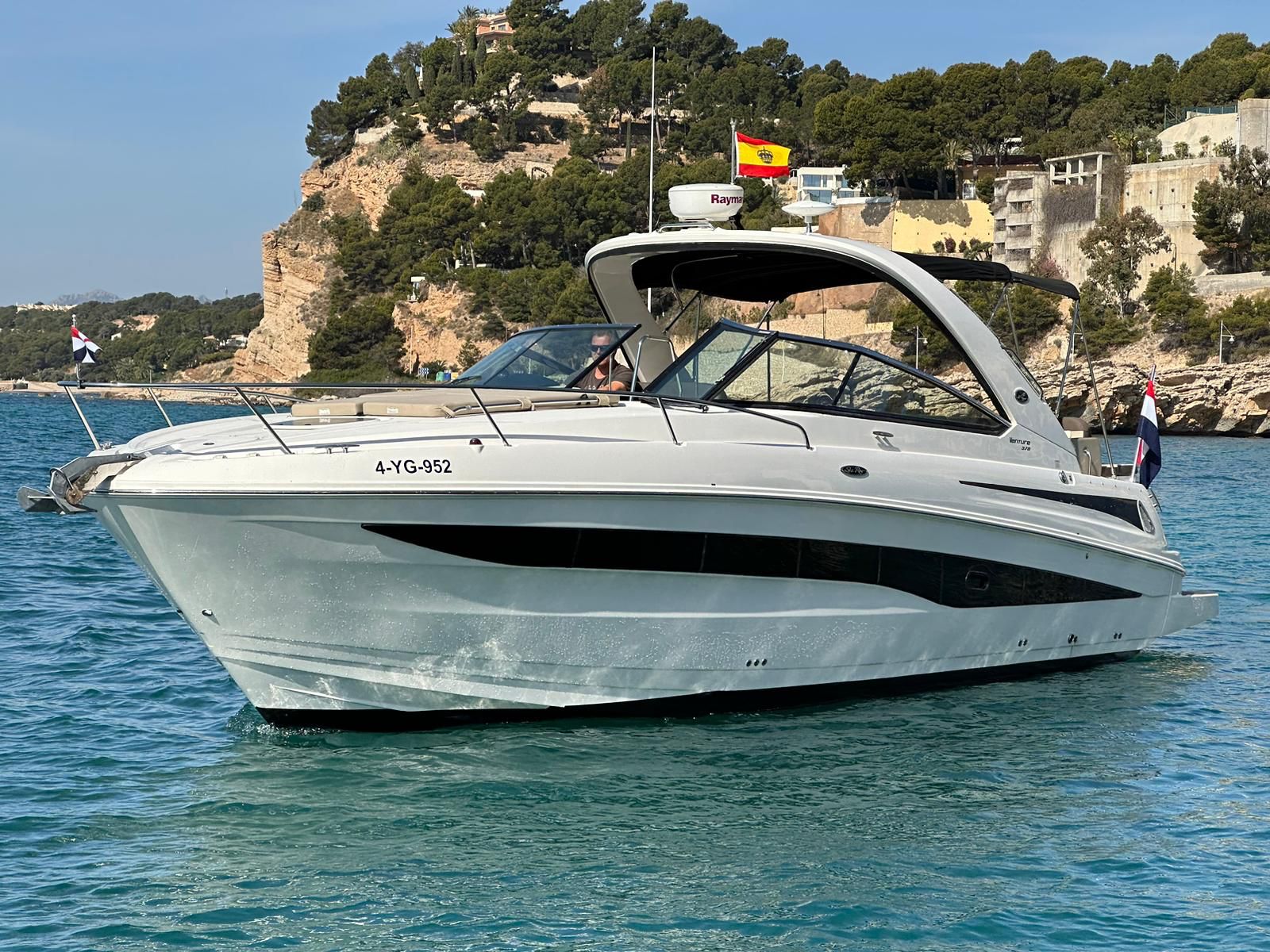 Sea Ray  370 Venture